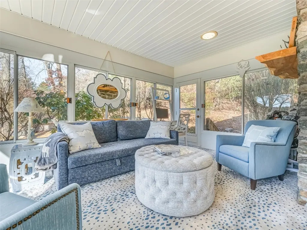 40 Toxaway Landing Drive Lake Toxaway NC 28747