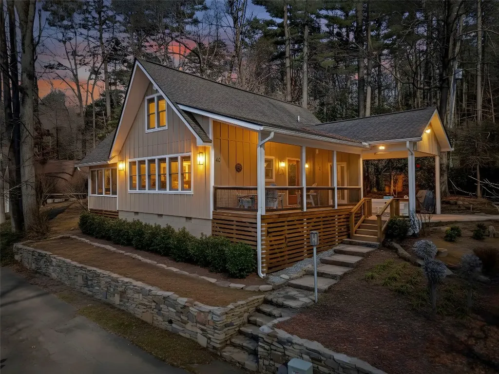 40 Toxaway Landing Drive Lake Toxaway NC 28747