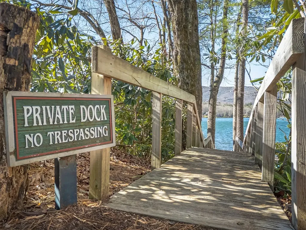 40 Toxaway Landing Drive Lake Toxaway NC 28747