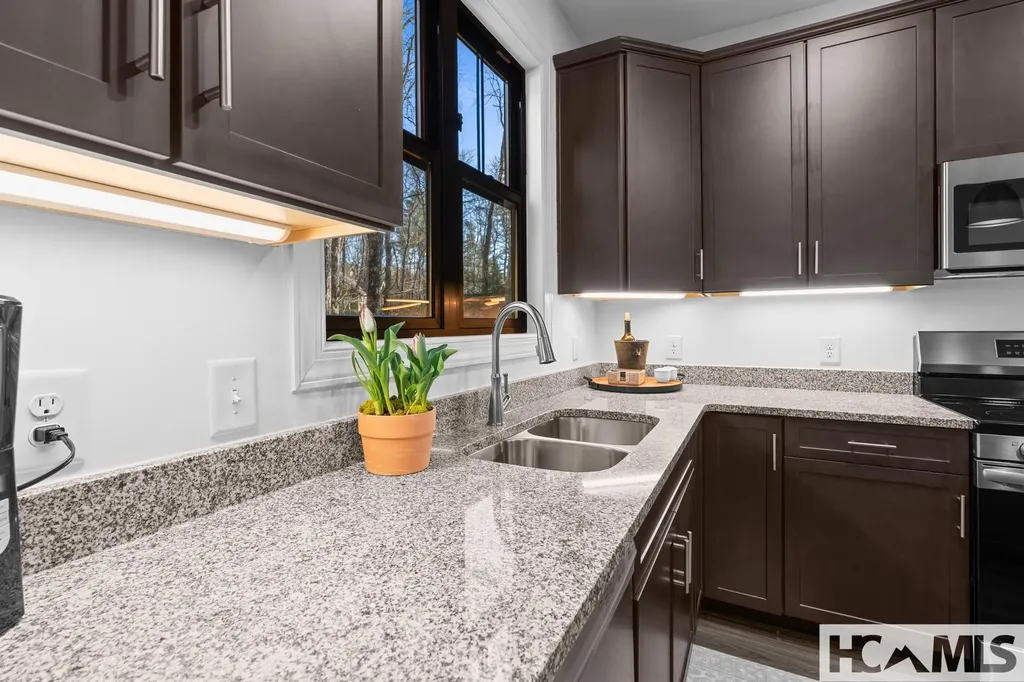 149 Woodland Hill Drive Highlands NC 28741