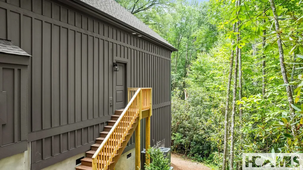 149 Woodland Hill Drive Highlands NC 28741