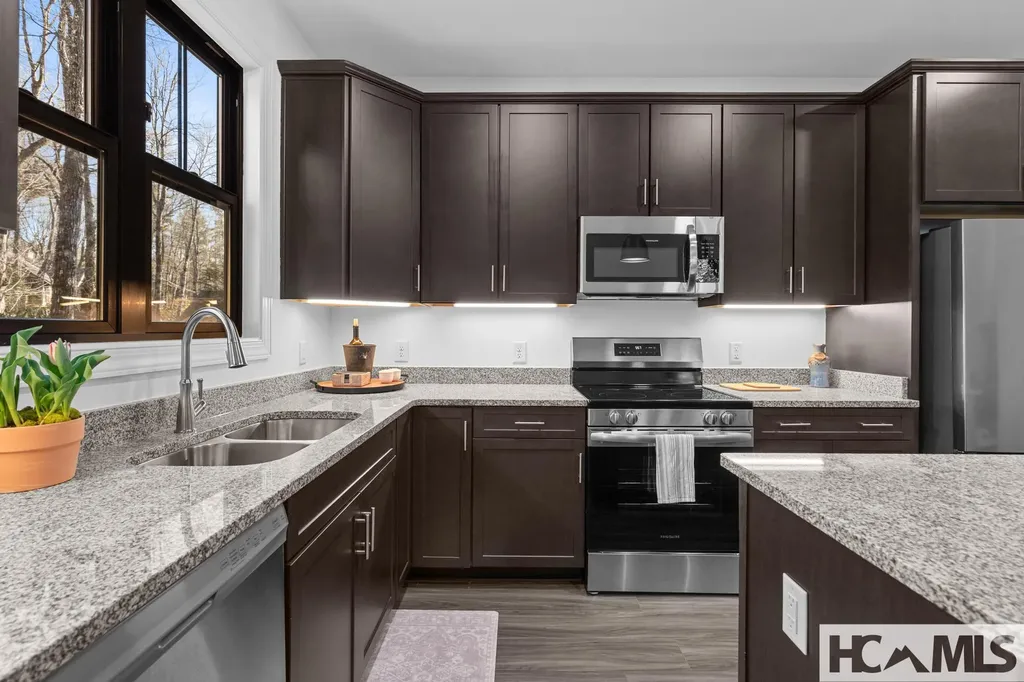 149 Woodland Hill Drive Highlands NC 28741