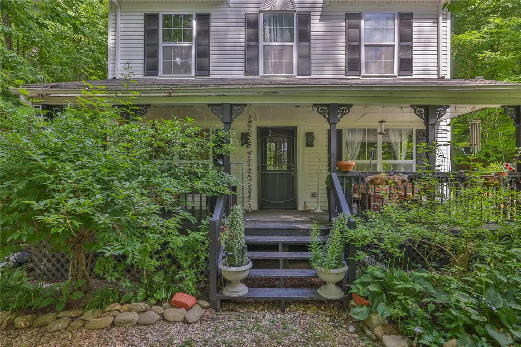 141 Andrews Park Road Cullowhee NC 28723