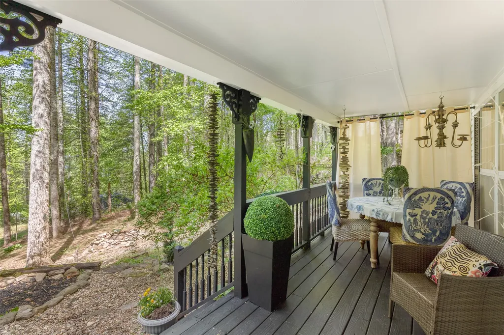 141 Andrews Park Road Cullowhee NC 28723