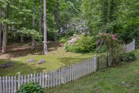 141 Andrews Park Road Cullowhee NC 28723