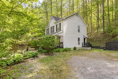 141 Andrews Park Road Cullowhee NC 28723