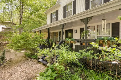 141 Andrews Park Road Cullowhee NC 28723