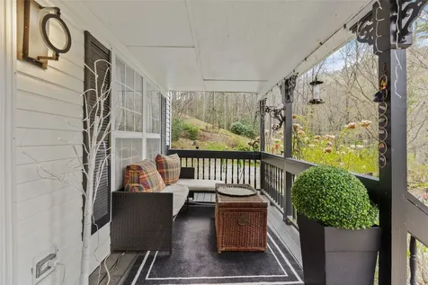 141 Andrews Park Road Cullowhee NC 28723