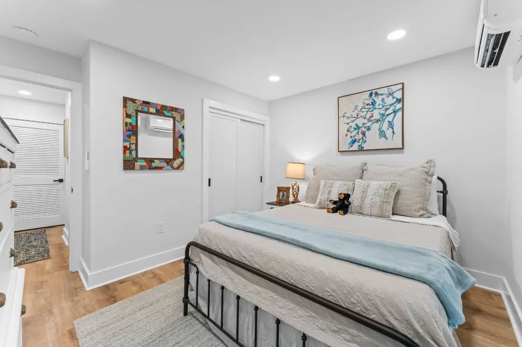 50 Dogwood Knob Sapphire NC 28774