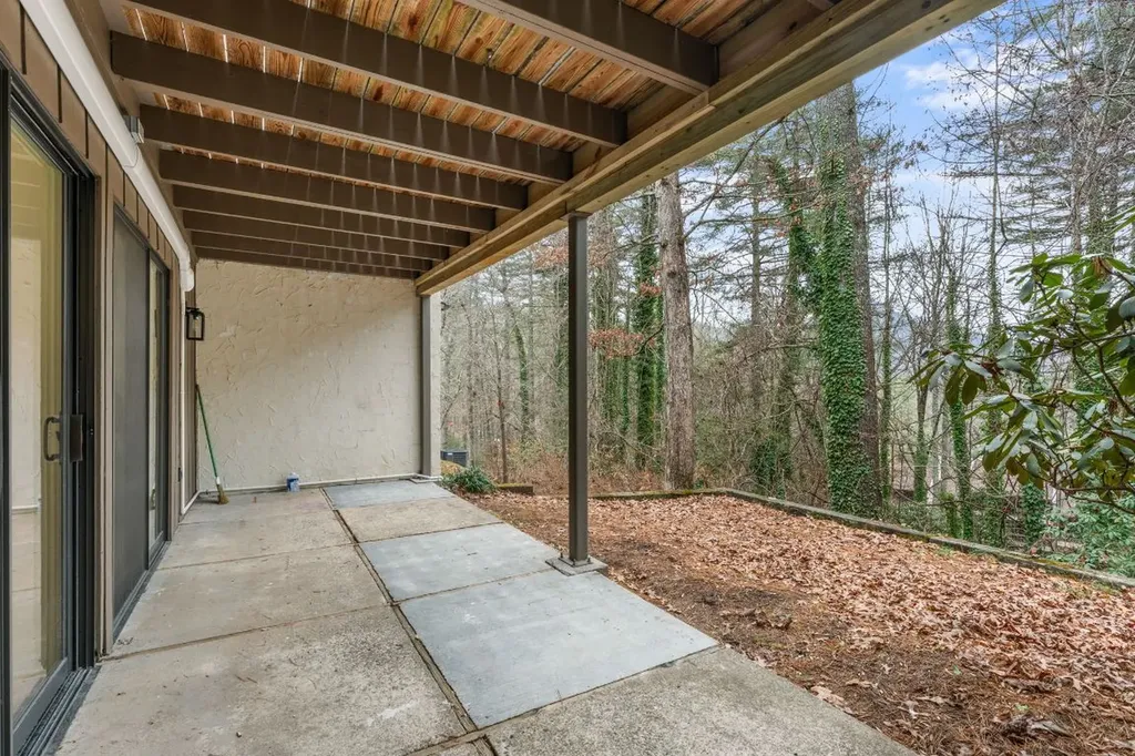 50 Dogwood Knob Sapphire NC 28774