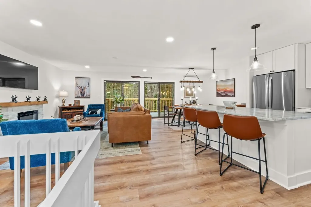 50 Dogwood Knob Sapphire NC 28774