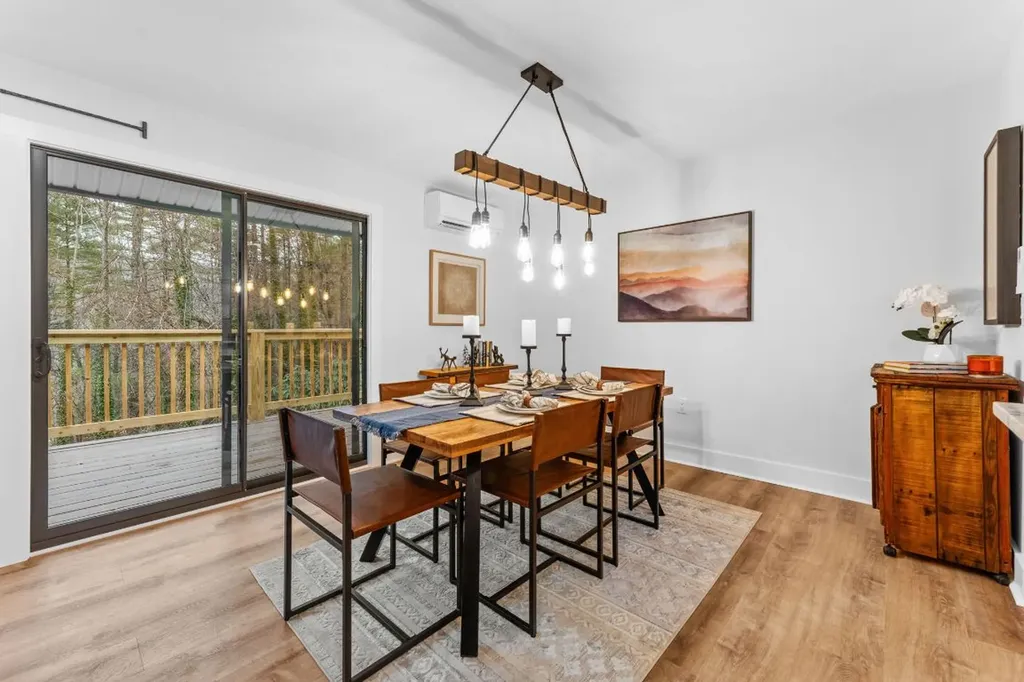 50 Dogwood Knob Sapphire NC 28774