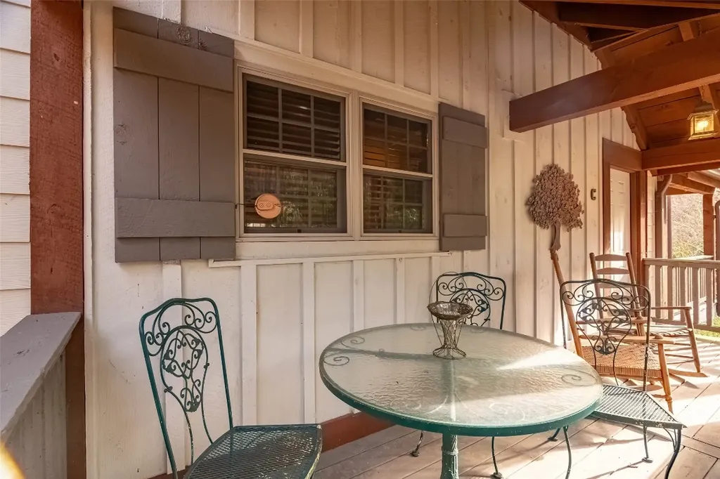 620 Sapphire Valley Road Cashiers NC 28717