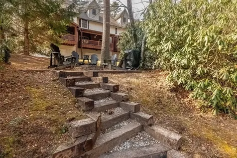 620 Sapphire Valley Road Cashiers NC 28717