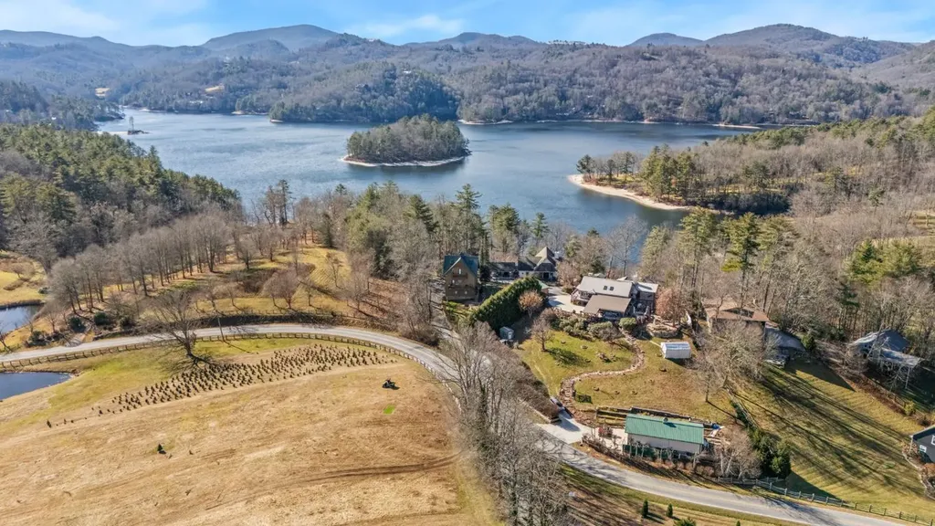 36 Heavens Gate Lane Glenville NC 28736