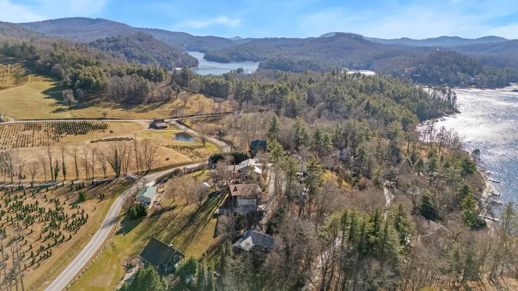 36 Heavens Gate Lane Glenville NC 28736