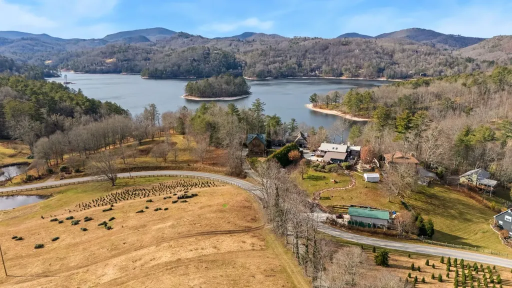 36 Heavens Gate Lane Glenville NC 28736