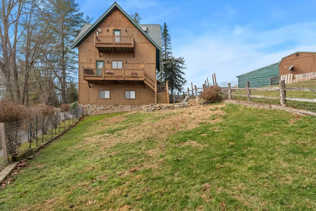 36 Heavens Gate Lane Glenville NC 28736