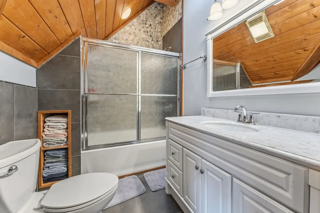 36 Heavens Gate Lane Glenville NC 28736