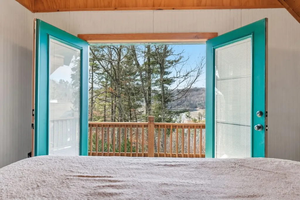 36 Heavens Gate Lane Glenville NC 28736