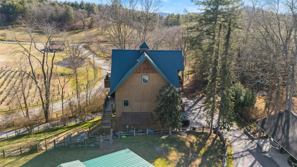 36 Heavens Gate Lane Glenville NC 28736