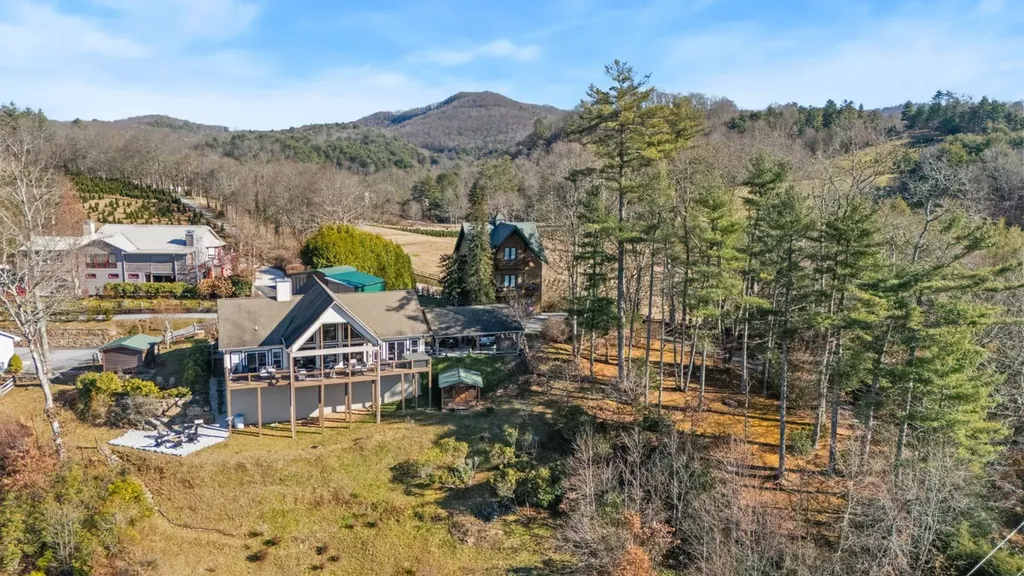 36 Heavens Gate Lane Glenville NC 28736