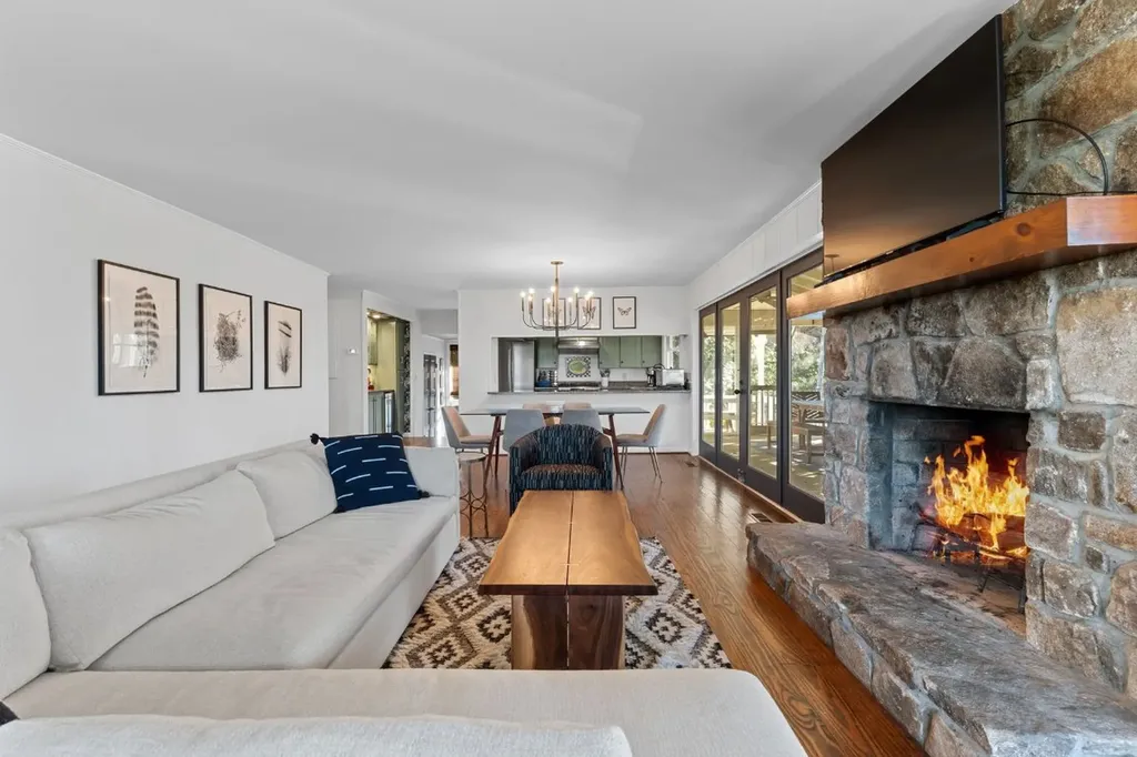 2741 Magnolia Drive Highlands NC 28741