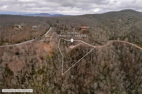12/12A Trussing Terrace Sapphire NC 28774