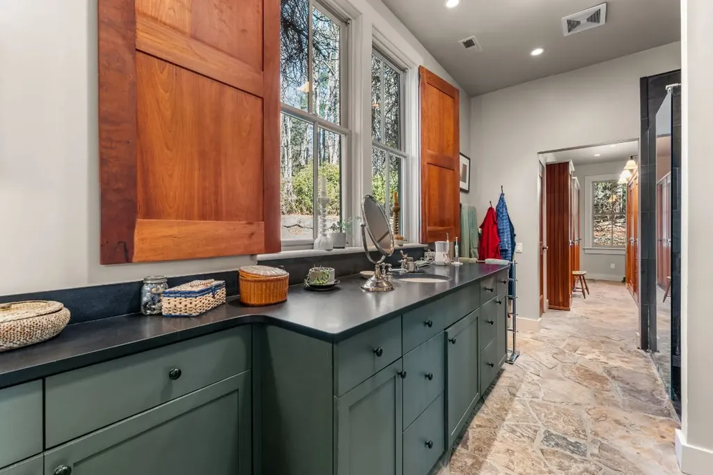 223 Sagee Drive Highlands NC 28741