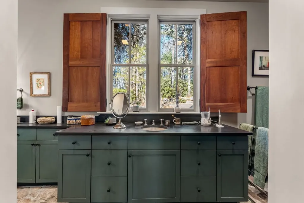 223 Sagee Drive Highlands NC 28741