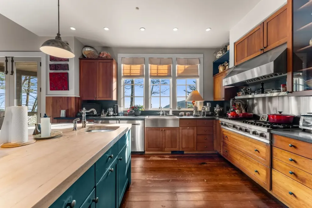 223 Sagee Drive Highlands NC 28741