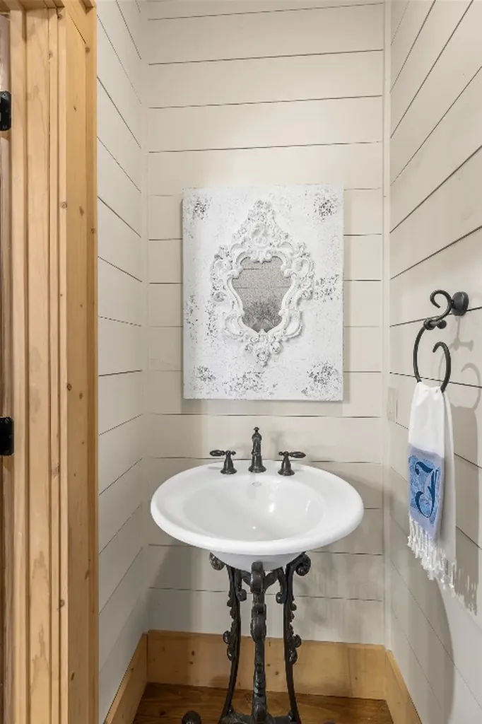 1454 Spring Forest Road Sapphire NC 28774