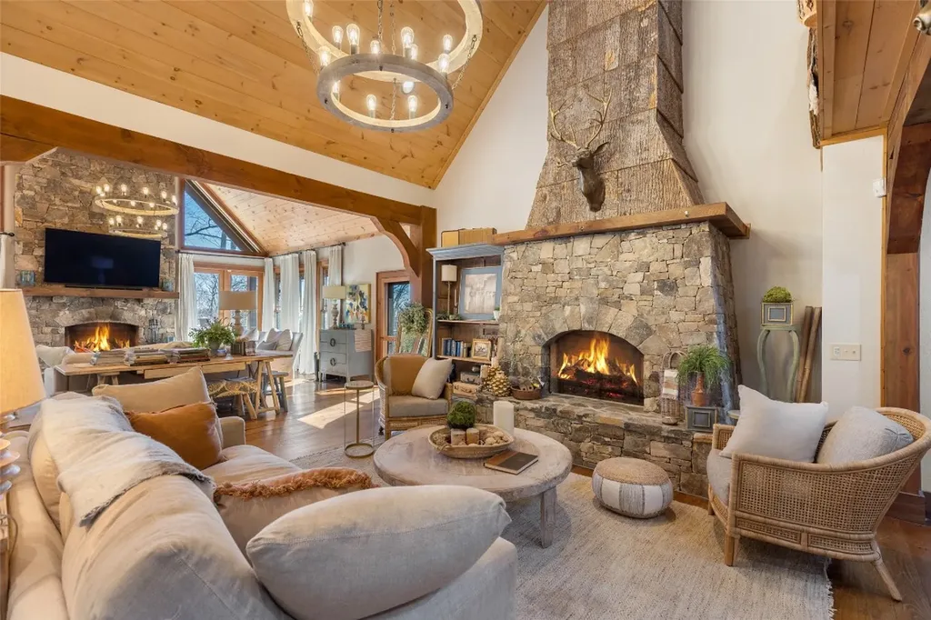 1454 Spring Forest Road Sapphire NC 28774