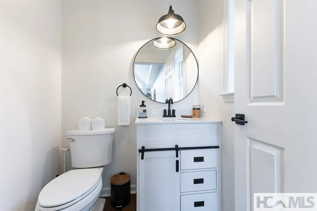 885 Hickory Drive Sapphire NC 28774