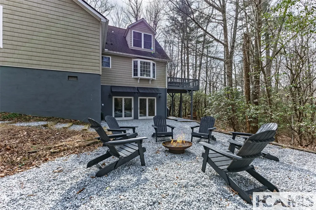 885 Hickory Drive Sapphire NC 28774