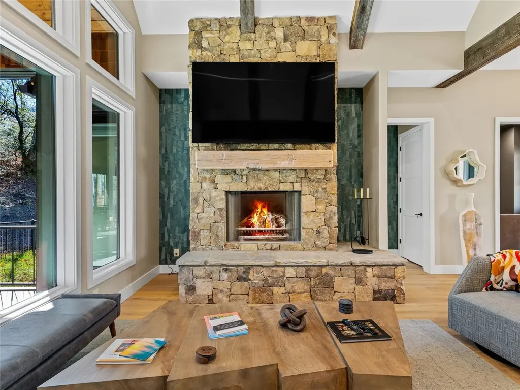 374 Turkey Roost Road Sapphire NC 28774