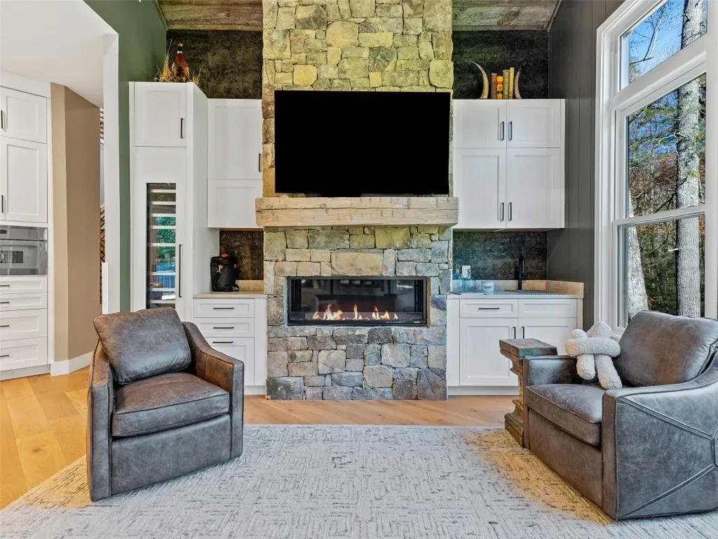 374 Turkey Roost Road Sapphire NC 28774