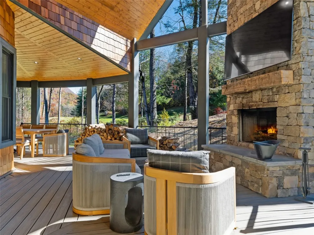 374 Turkey Roost Road Sapphire NC 28774