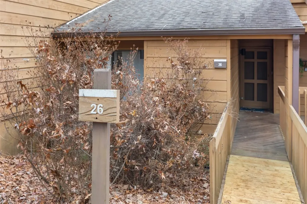 84 Emerald Road Sapphire NC 28774