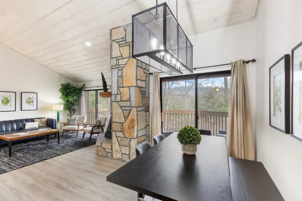 84 Emerald Road Sapphire NC 28774