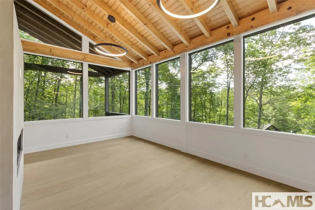 205 Autumn Valley Lane Scaly Mountain NC 28775