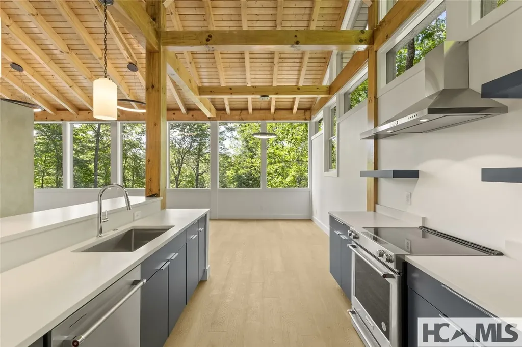 205 Autumn Valley Lane Scaly Mountain NC 28775