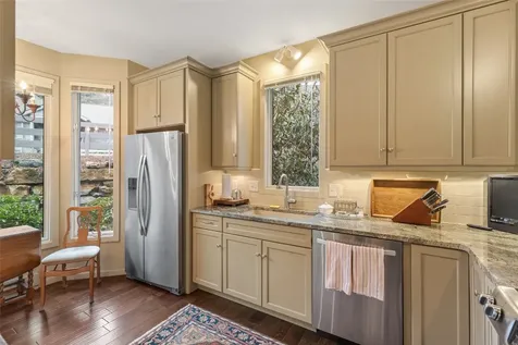 227 Chestnut Cove Highlands NC 28741