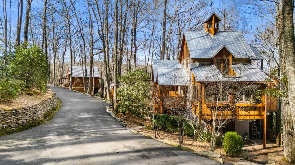 517 Joshs Trail Cashiers NC 28717