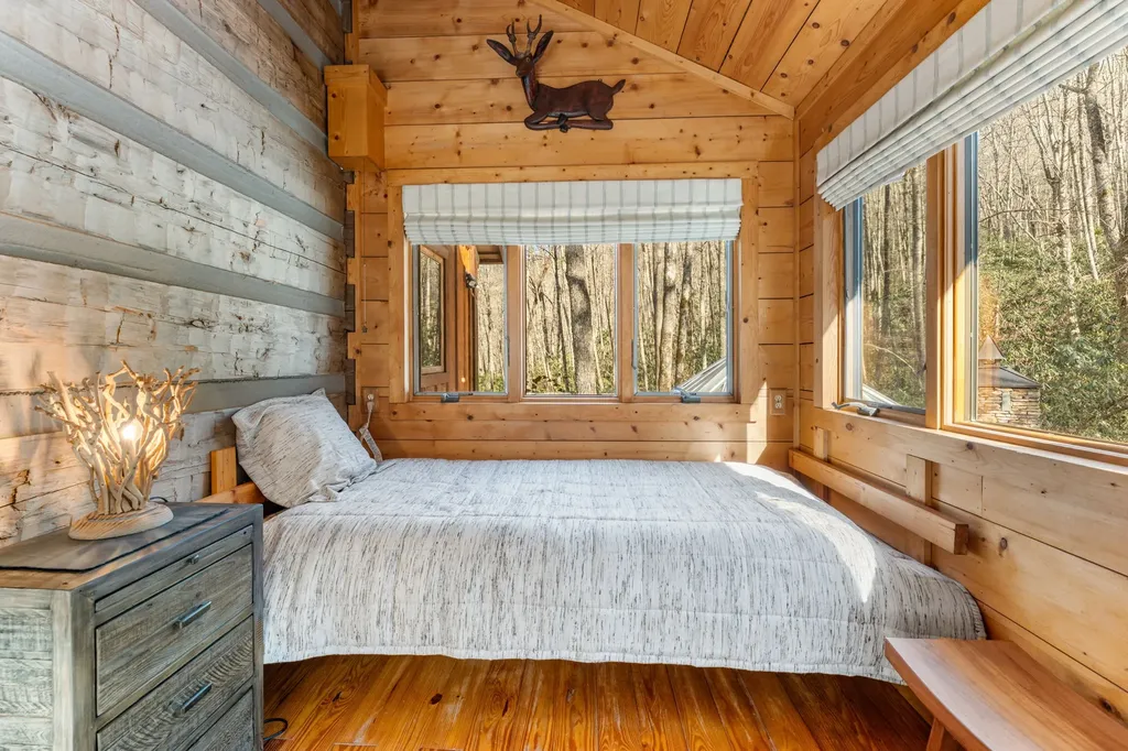 517 Joshs Trail Cashiers NC 28717