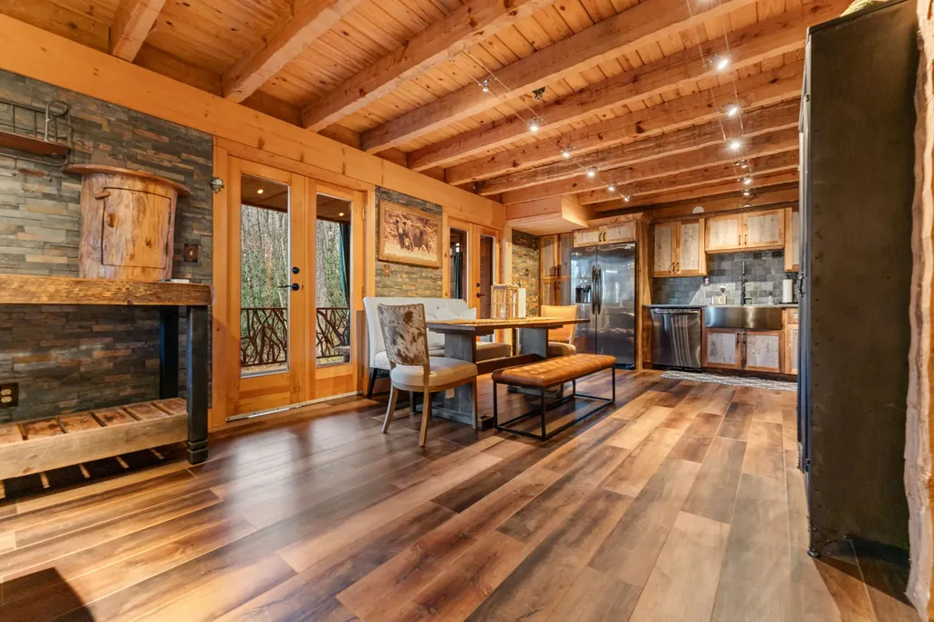 517 Joshs Trail Cashiers NC 28717