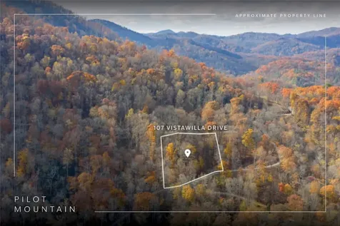 107 Vistawilla Drive Glenville NC 28736