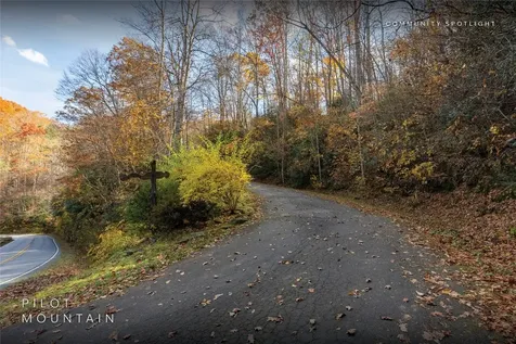 107 Vistawilla Drive Glenville NC 28736