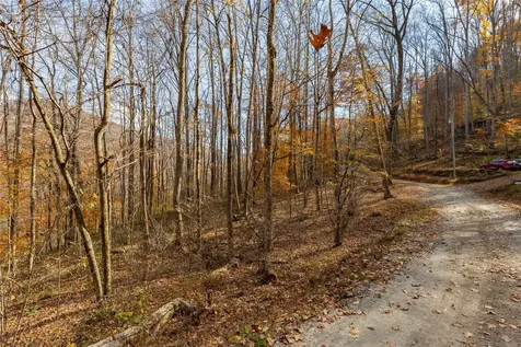 107 Vistawilla Drive Glenville NC 28736