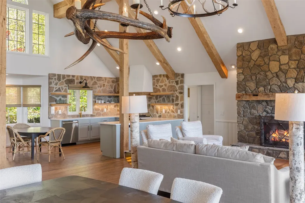 66 Summit Trail Highlands NC 28741